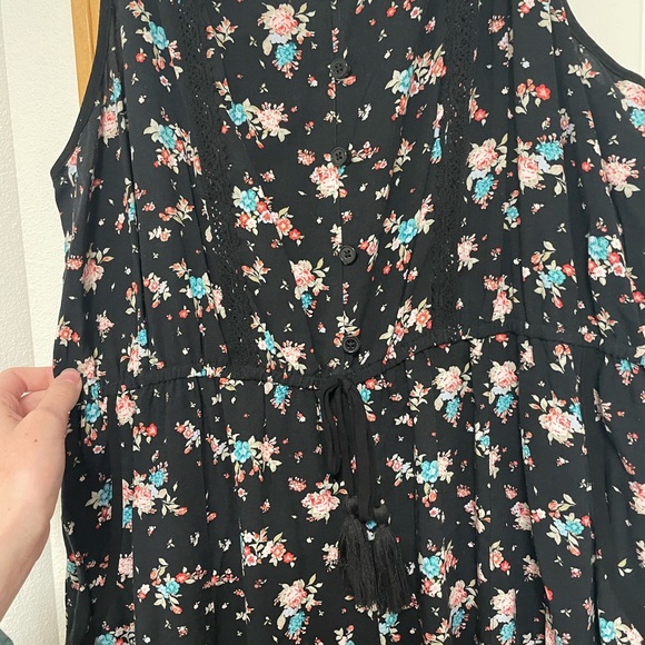 Jumpsuit - Picture 3 of 5